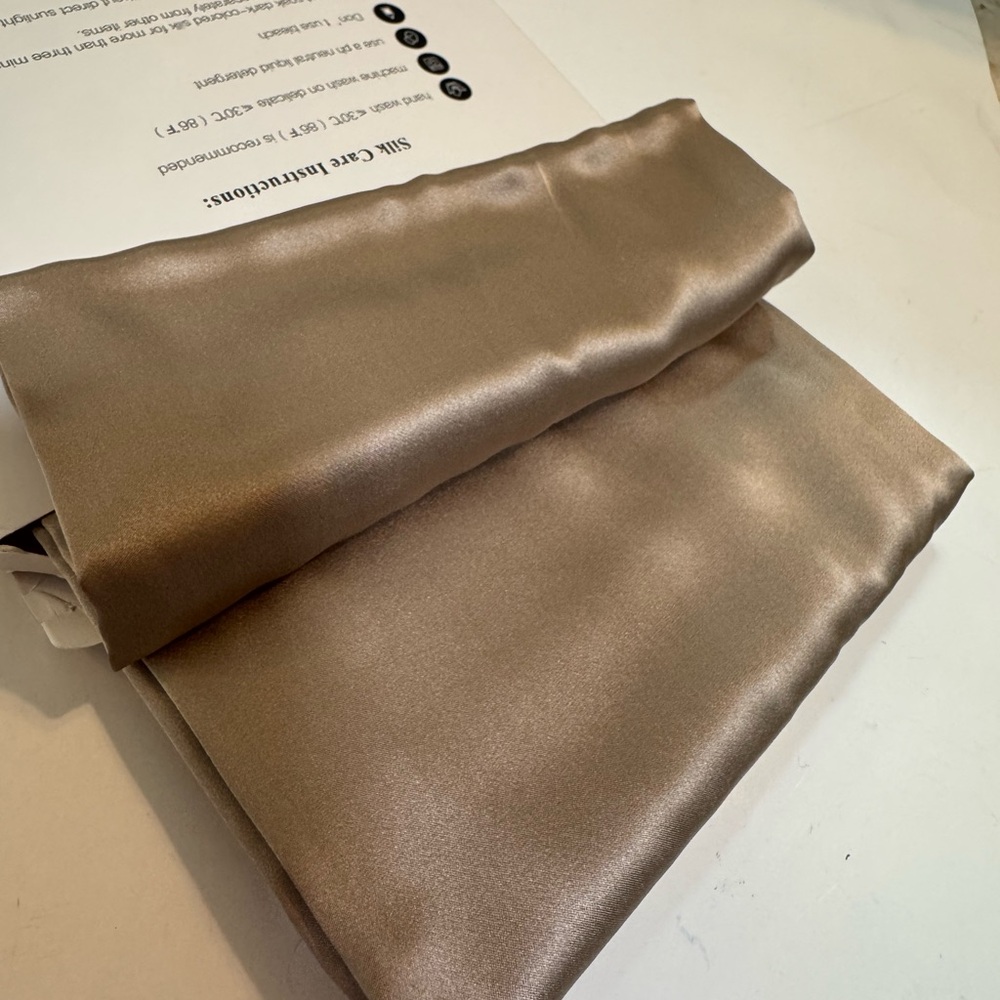 100% Silk Taupe Pillowcase - Luxury Pillowcase